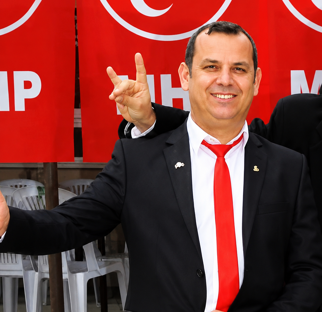 MHP Edirne ilçe kongreleri maratonu Lalapaşa ve Süloğlu ile başlarken; tek liste ile girilen seçimlerde Lalapaşa'da Göksel Kalkan güven tazeledi, Süloğlu'nda ise Hüseyin Erbay yeni başkan seçildi.